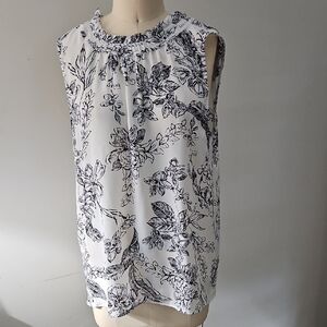 Ann Taylor Factory Black and White Floral Blouse Sz LARGE